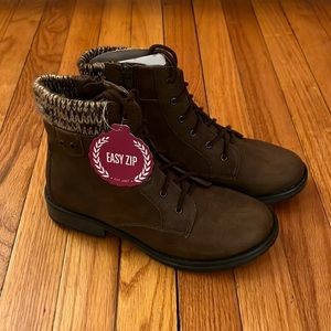 Girls‎ SO Casual Boots NWT Size 5 ❄️